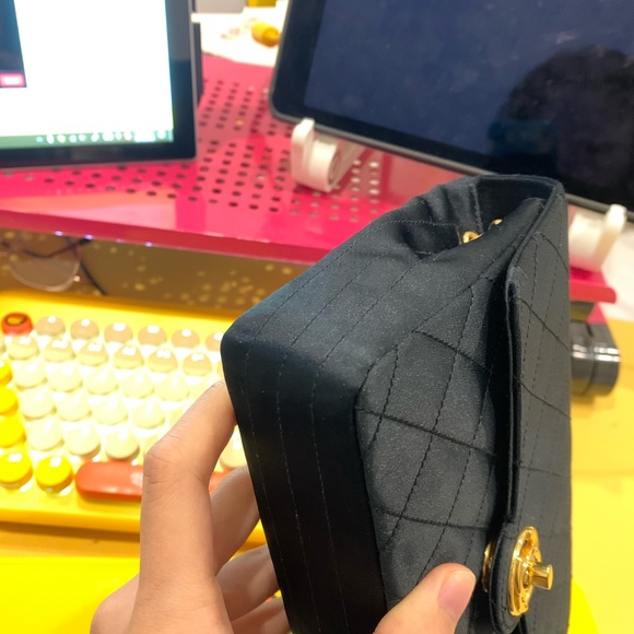 SOLD❌Vintage Chanel satin CC logo mini bag - Picture 7 of 12